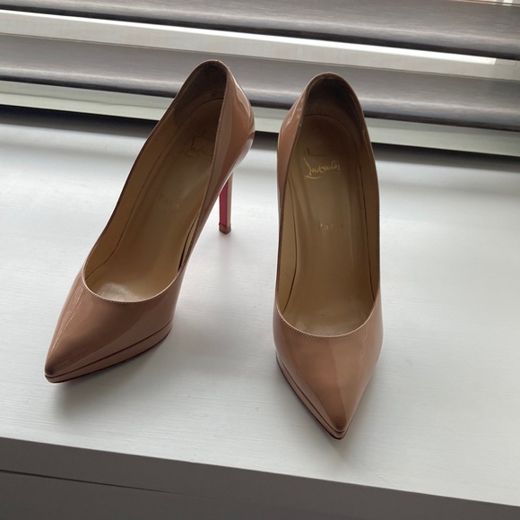 Christian Louboutin - Pigalle Plato 100 Patent PJ1A Nude. Size 38 - Picture 1 of 5